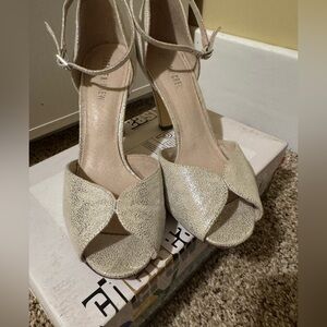 Chelsea Crew Silver Lola 41